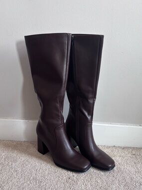 Modatope Dark Brown Knee-High Block Heel Boots